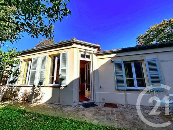 Maison à vendre  2 pièces - 54,06 m 2   VERSAILLES  - 78