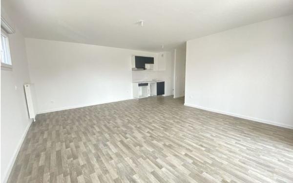 Appartement à vendre    3 pièces • 65 m2 Pont-de-Metz