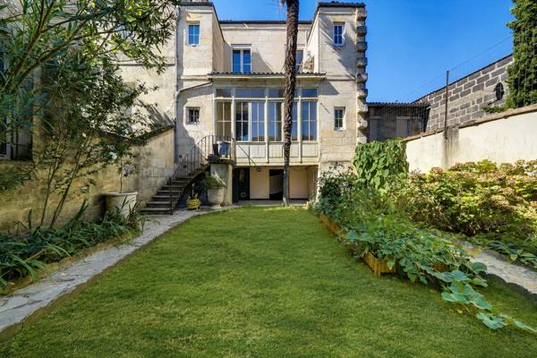 Maison 8 pièces de 200m2 sur parcelle de 201m2
