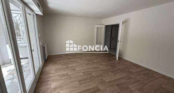 Location Appartement 4 pièces 88 m² - Lognes 77185