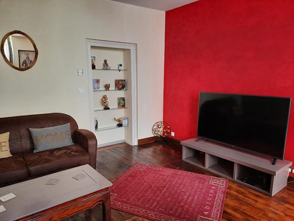 A louer appartement plain pied meublé type F2  secteur cathédrale