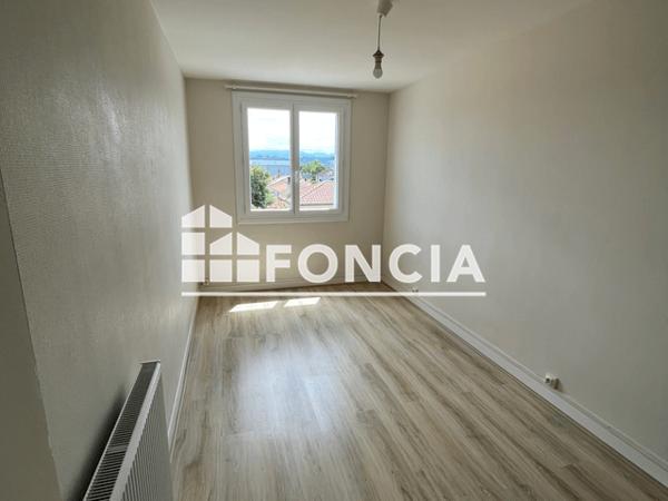 Location Appartement 4 pièces 66 m² - 5 BIS PLACE JULES GOIS Billere 64140