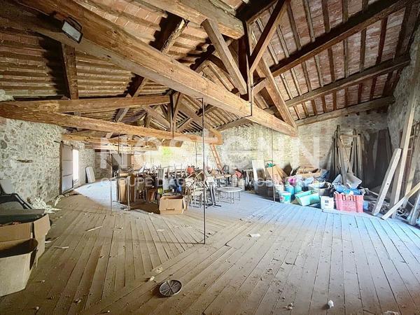 Torreilles - A VENDRE  Grange - Cave - Garage  avec Projet construction PC accordé