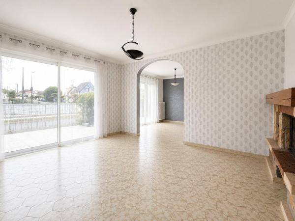 Maison familiale non mitoyenne avec potentiel