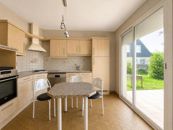 Maison familiale non mitoyenne avec potentiel