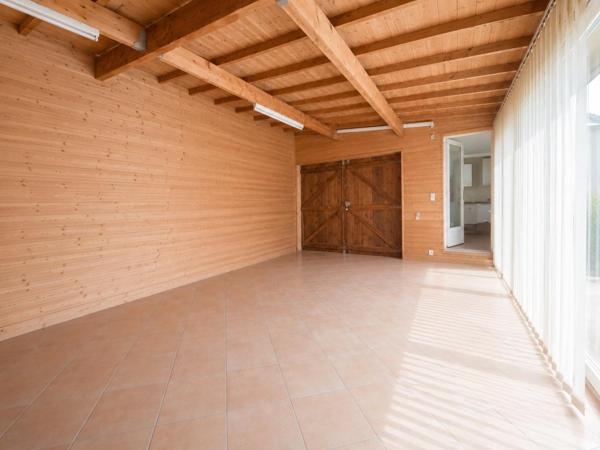 Maison familiale non mitoyenne avec potentiel