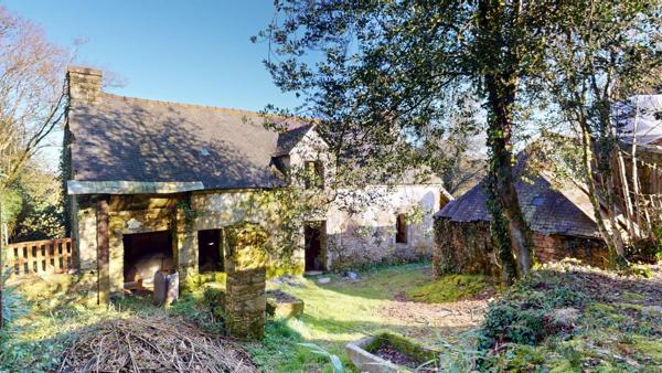 Maison + Hangar + Bâtisse à rénover + Dépendances sur 4 555 m² de terrain. (visite virtuelle disponible)