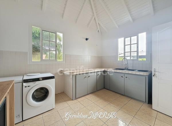 Maison au Lamentin, Section Paul: un havre de tranquillité aux portes des commodités