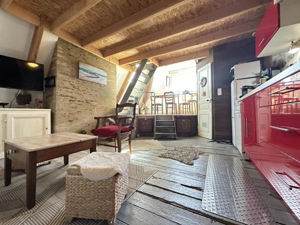 Au Coeur de la Basse-Ville de Quimperlé, Ensemble Immobilier Au Potentiel de 250m² – Idéal Investisseur !