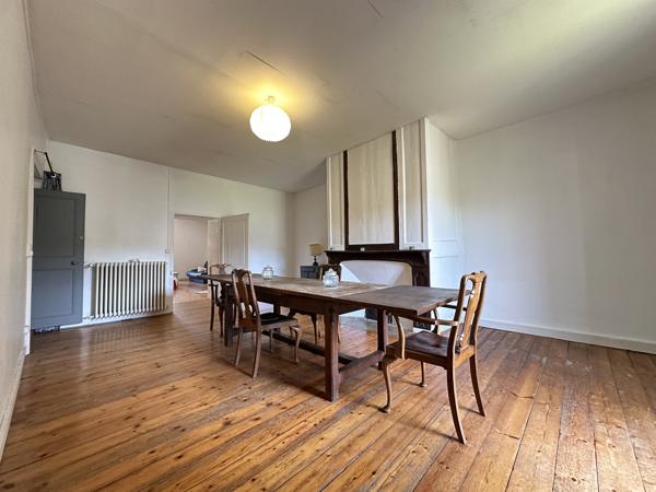 Au Coeur de la Basse-Ville de Quimperlé, Ensemble Immobilier Au Potentiel de 250m² – Idéal Investisseur !