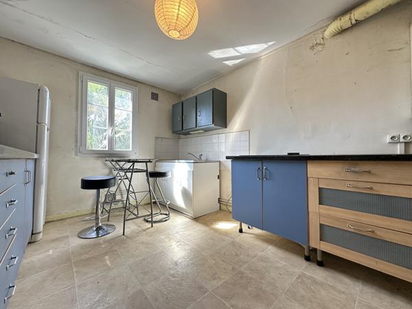 Au Coeur de la Basse-Ville de Quimperlé, Ensemble Immobilier Au Potentiel de 250m² – Idéal Investisseur !