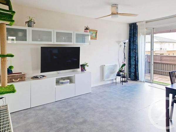 Appartement F4 à vendre  4 pièces - 70 m 2   ST ETIENNE DU ROUVRAY  - 76