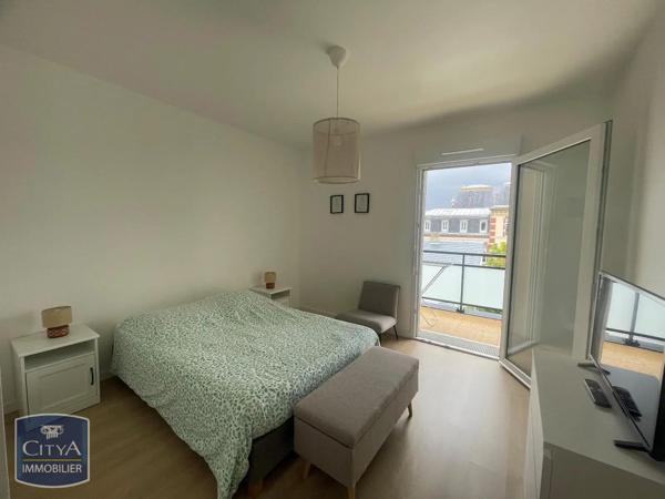 Appartement à louer 3 pièces 62.8m² Chartres (28000)