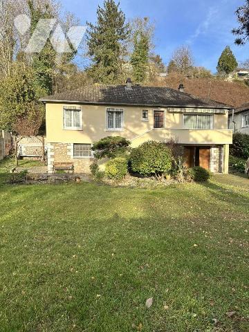 Maison de plain pied 4 ch avec sous-sol complet - Jardin et terrain de loisirs