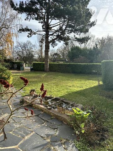 Maison de plain pied 4 ch avec sous-sol complet - Jardin et terrain de loisirs