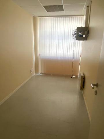 VENTE BUREAU 215M2 LIBRE NIORT QUARTIER MARCEL PAUL