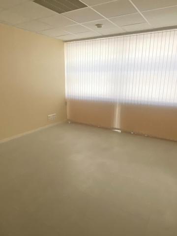 VENTE BUREAU 215M2 LIBRE NIORT QUARTIER MARCEL PAUL