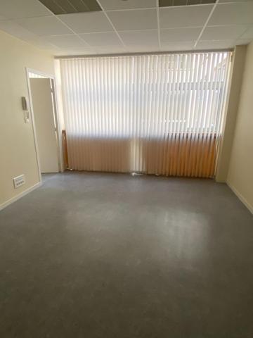 VENTE BUREAU 215M2 LIBRE NIORT QUARTIER MARCEL PAUL