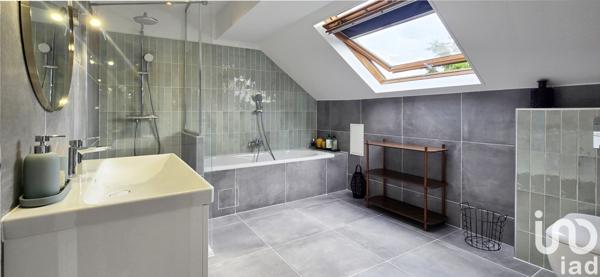 Maison à vendre 8 pièces 269 m² Montévrain