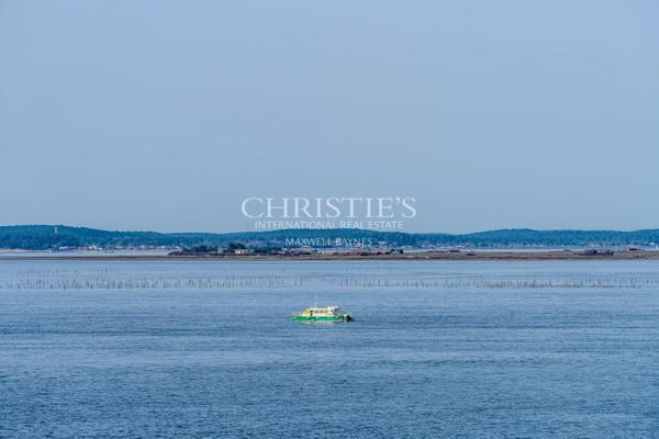 Appartement d’exception en première ligne avec vue panoramique sur le Bassin