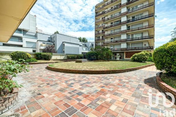 Appartement 2 pièces de 50 m² à Livry-Gargan (93190)