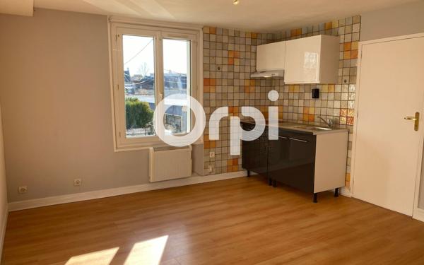 Appartement à louer    2 pièces •  Villeneuve-Saint-Germain