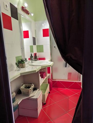 SURPRENANTE MAISON EN POSITION DOMINANTE