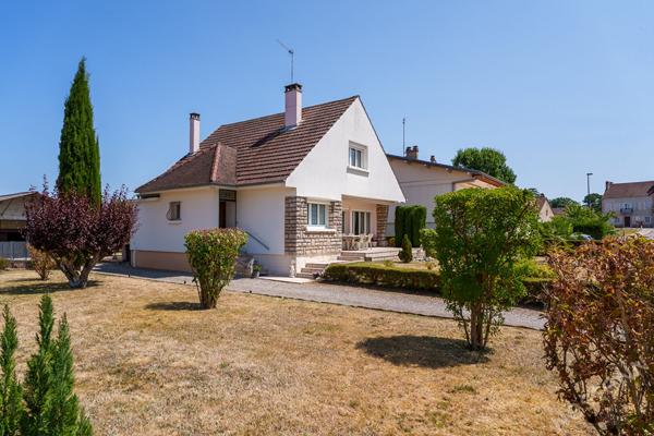 Maison Pierre De Bresse 5 pièce(s) 113 m2