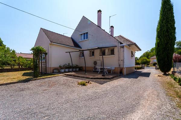 Maison Pierre De Bresse 5 pièce(s) 113 m2
