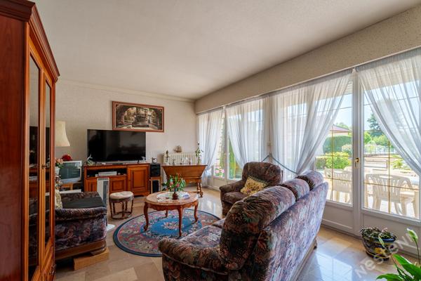 Maison Pierre De Bresse 5 pièce(s) 113 m2