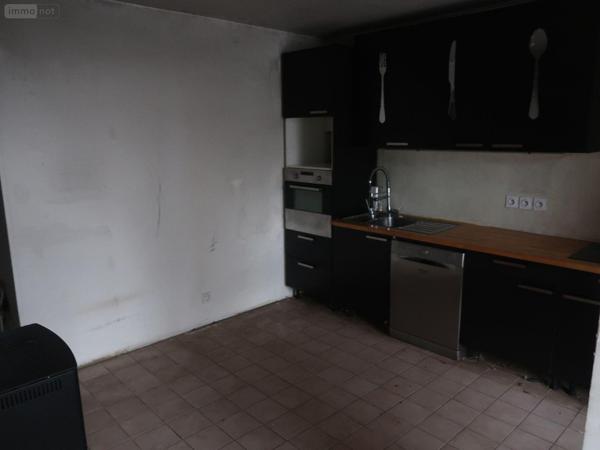 Immeuble à vendre à Pleumeleuc en Ille-et-Vilaine (35137), ref : 050/142