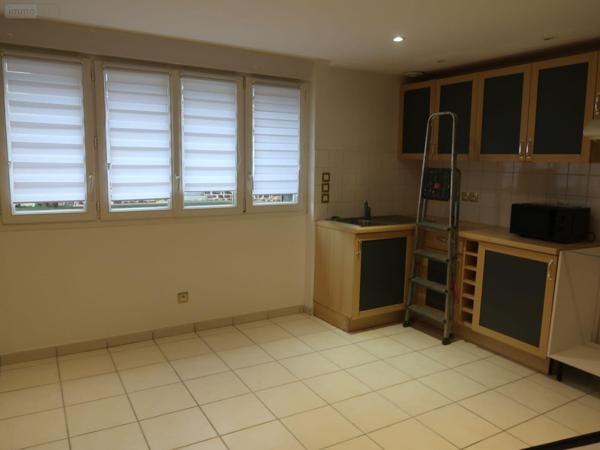 Immeuble à vendre à Pleumeleuc en Ille-et-Vilaine (35137), ref : 050/142