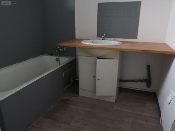 Immeuble à vendre à Pleumeleuc en Ille-et-Vilaine (35137), ref : 050/142