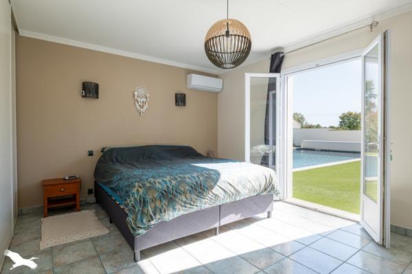 Maison à vendre |  Saint-Jean-d'Angély |  6 pièces | 241 m²