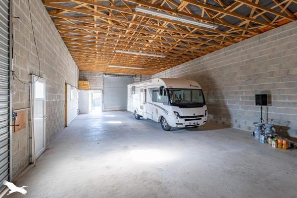 Maison à vendre |  Saint-Jean-d'Angély |  6 pièces | 241 m²