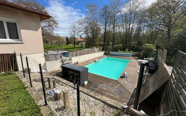 Maison à vendre    5 pièces • 101,60 m2 Narrosse
