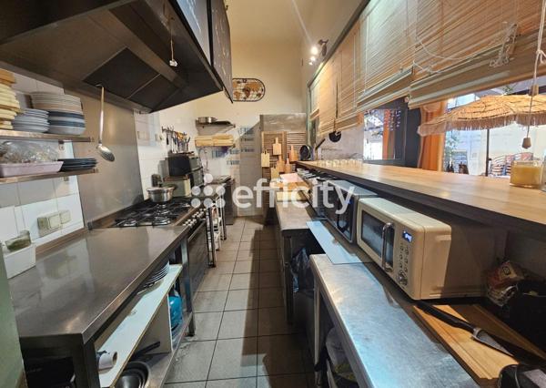 Fonds De Commerce - 45 m²