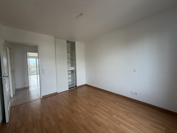 T3 AVEC GARAGE RÉSIDENCE RECENTE