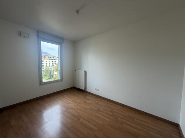T3 AVEC GARAGE RÉSIDENCE RECENTE