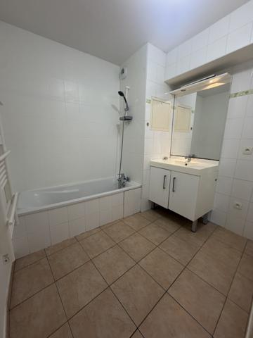 T3 AVEC GARAGE RÉSIDENCE RECENTE