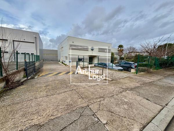 Bâtiment indépendant 600 m² - Bureaux et stockage léger à Saint-Jean-de-Védas, accessibilité optimale