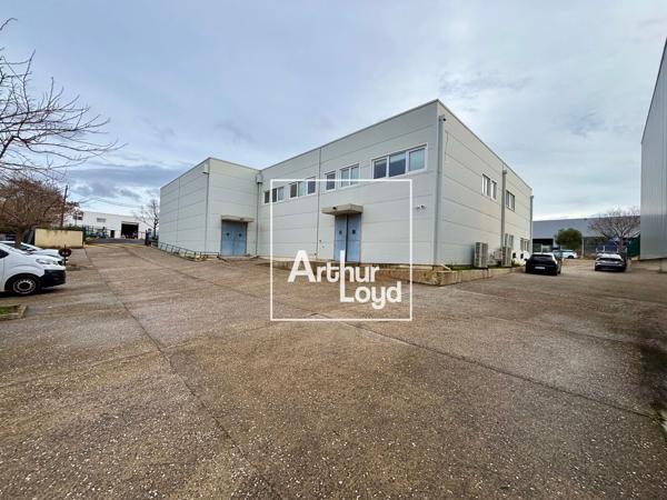 Bâtiment indépendant 600 m² - Bureaux et stockage léger à Saint-Jean-de-Védas, accessibilité optimale