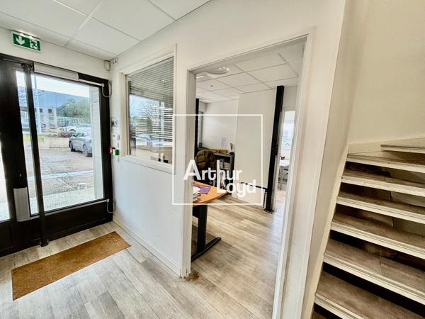 Bâtiment indépendant 600 m² - Bureaux et stockage léger à Saint-Jean-de-Védas, accessibilité optimale