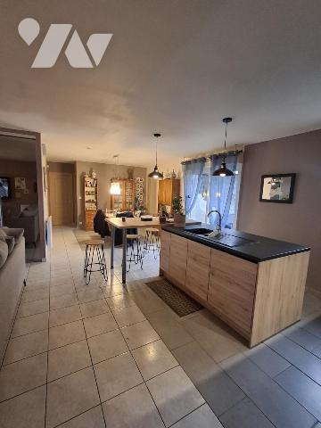 MAISON A VENDRE A MEZERAY