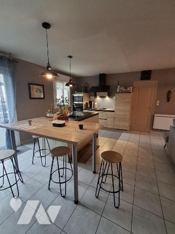 MAISON A VENDRE A MEZERAY