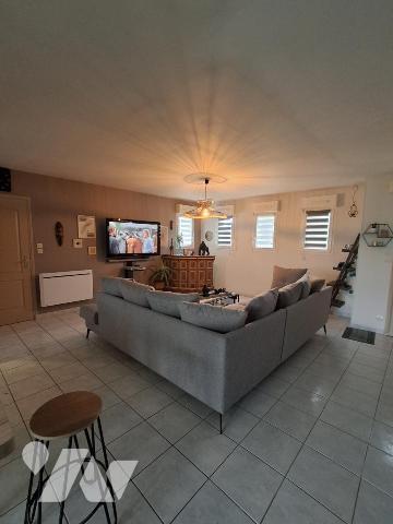 MAISON A VENDRE A MEZERAY