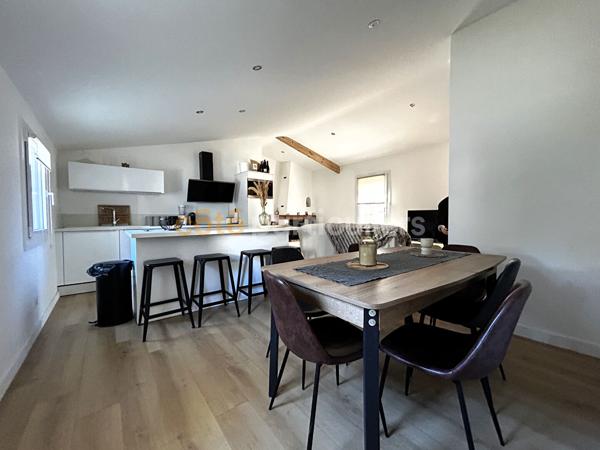 Vente
                Maison66 m² - 3 Pièces -
                    LA TREMBLADE (17390)