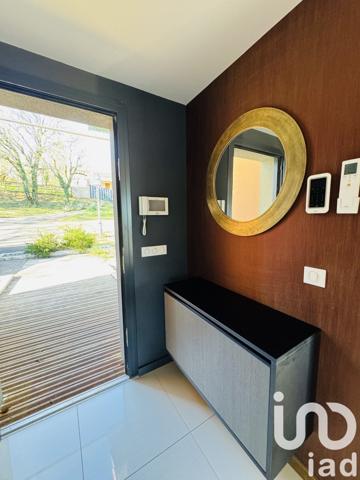 Maison 6 pièces de 220 m² à Crayssac (46150)