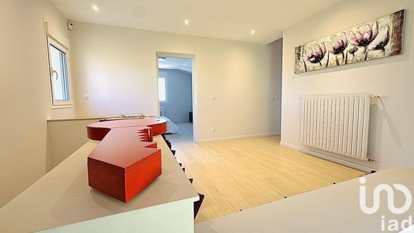 Maison 6 pièces de 220 m² à Crayssac (46150)