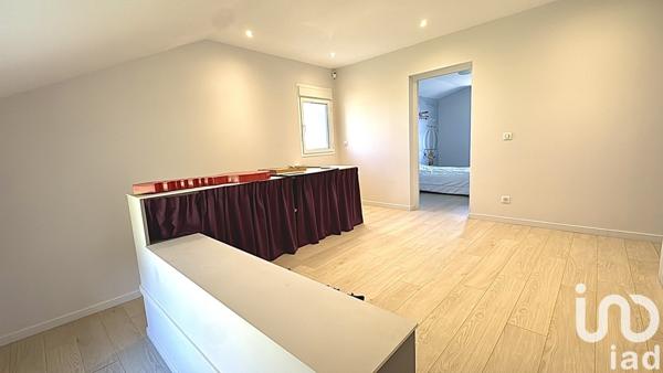 Maison 6 pièces de 220 m² à Crayssac (46150)